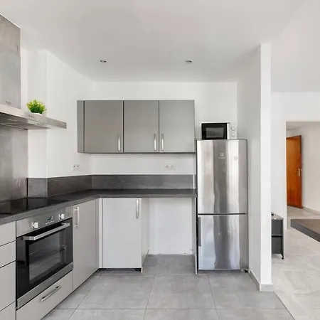 Apartment La Pinede Centre Juan Les Pins, 100m Des Plages *